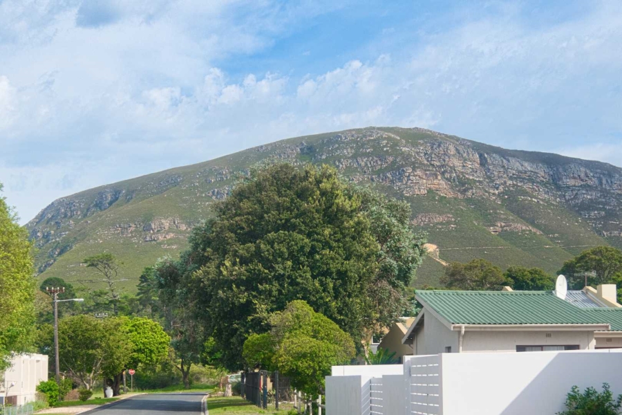 3 Bedroom Property for Sale in Voelklip Western Cape